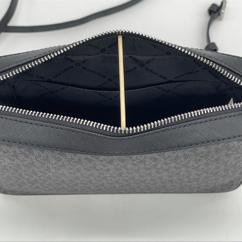 Michael Kors EW Crossbody Bag Black Leather - Picture 6 of 9